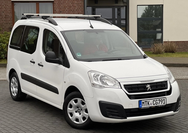 Peugeot Partner cena 34999 przebieg: 233627, rok produkcji 2017 z Piotrków Trybunalski małe 301